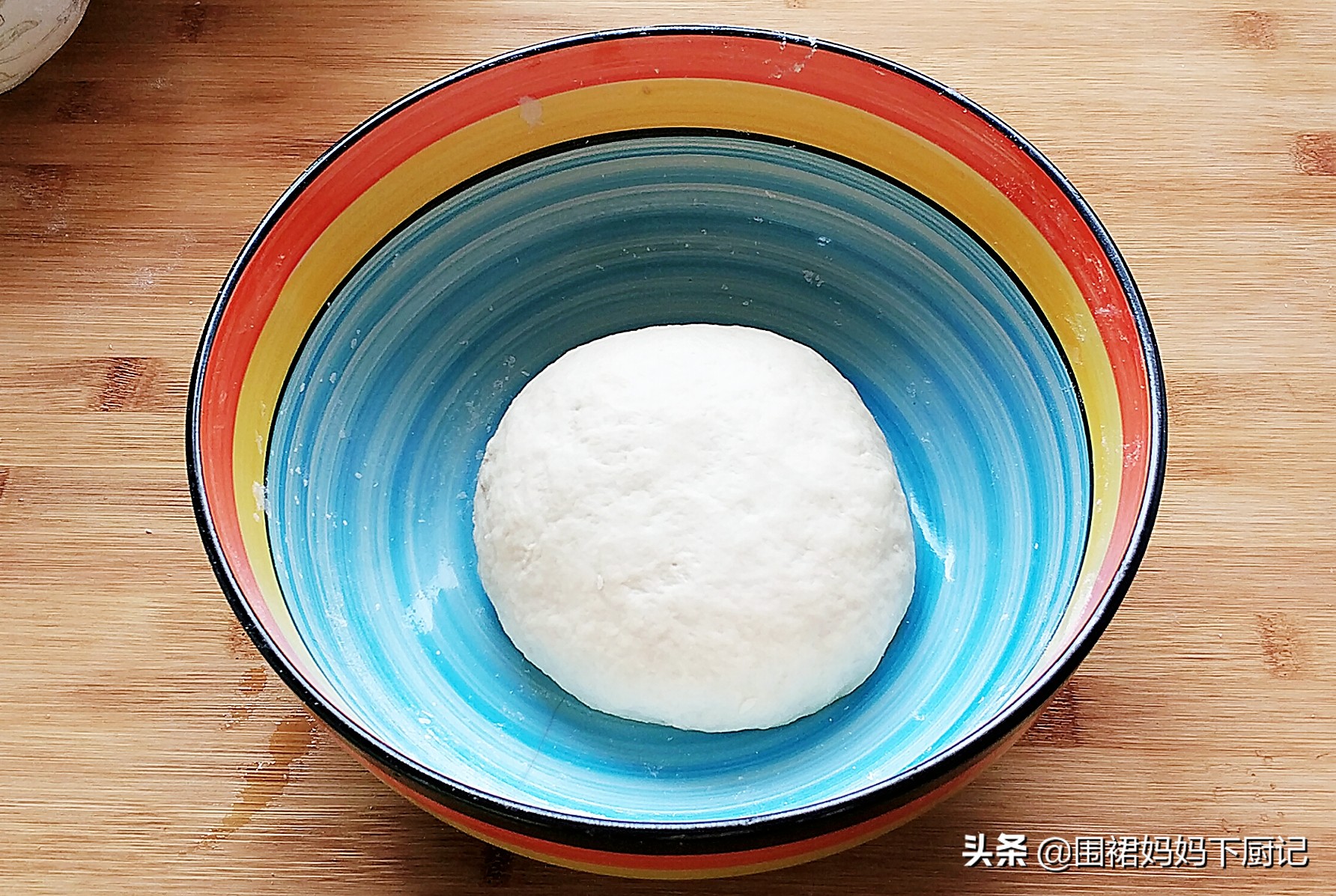 想要做出的水煎包焦香酥脆、蓬松喧软,注意这2点,一定不会失败