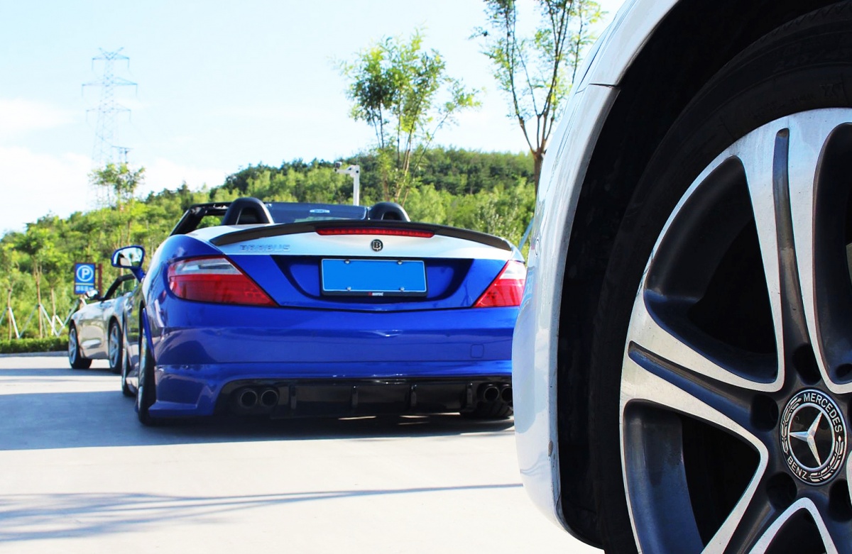 换上劳斯莱斯轮毂的巴博斯26SC，全身散发出高贵的气质