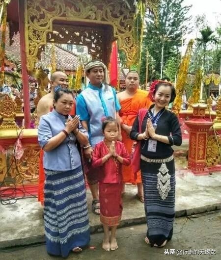 欢乐的泼水节鸟语花香,泼水节溢出的欢乐