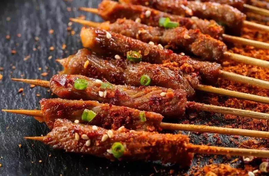 易炸易卖利润高，夺命小串再战小吃赛道