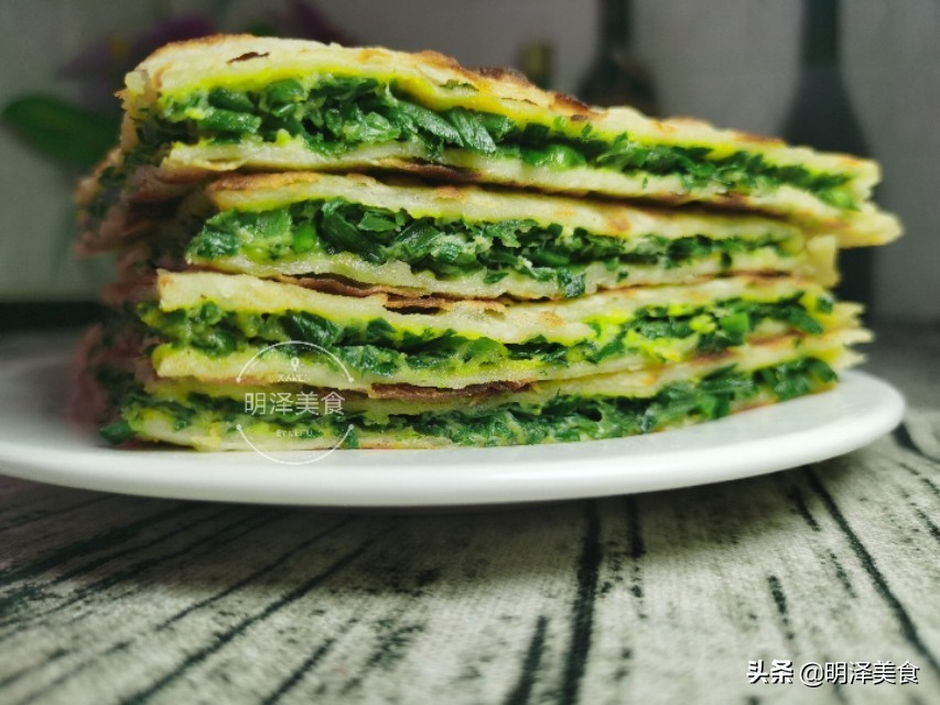 烙韭菜盒子用生鸡蛋,韭菜盒子里面的韭菜鸡蛋要炒熟吗