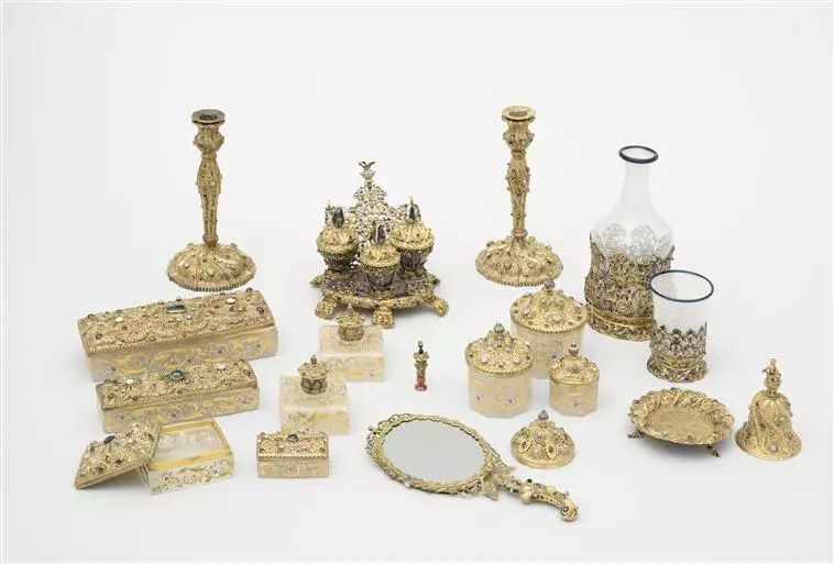 欧洲贵族喷的香水是什么,欧洲贵族喷的香水叫什么