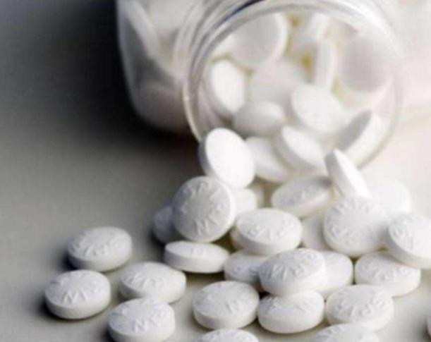 绿萝叶子黄了可以加阿斯匹林吗,绿萝黄叶用阿司匹林可以吗