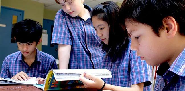 新加坡校服哪个好看,新加坡好看的校服