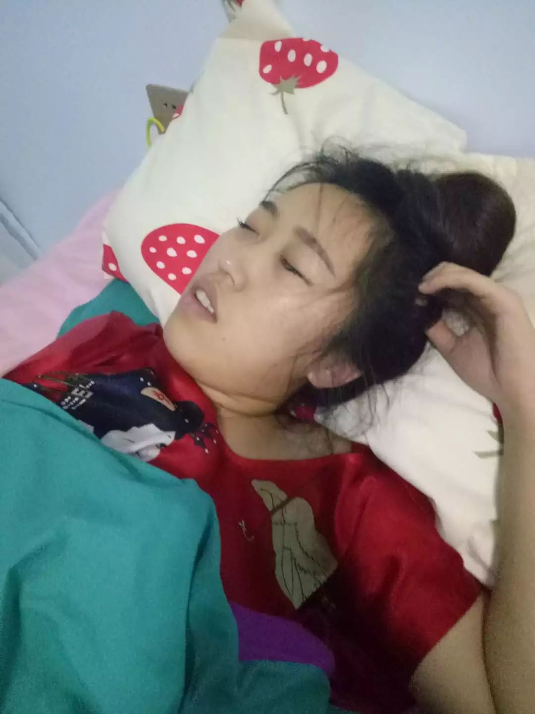 女朋友的睡相能丑到什么程度,女朋友的睡姿多奇葩