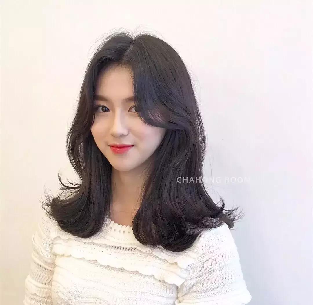 适合大脸的短发发型女最新,大脸妹子最适合的四款发型