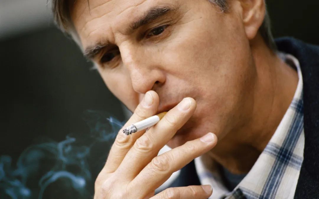 连同事都抢着试的高颜值口喷，用完嘴巴好清新，哈气都是香的