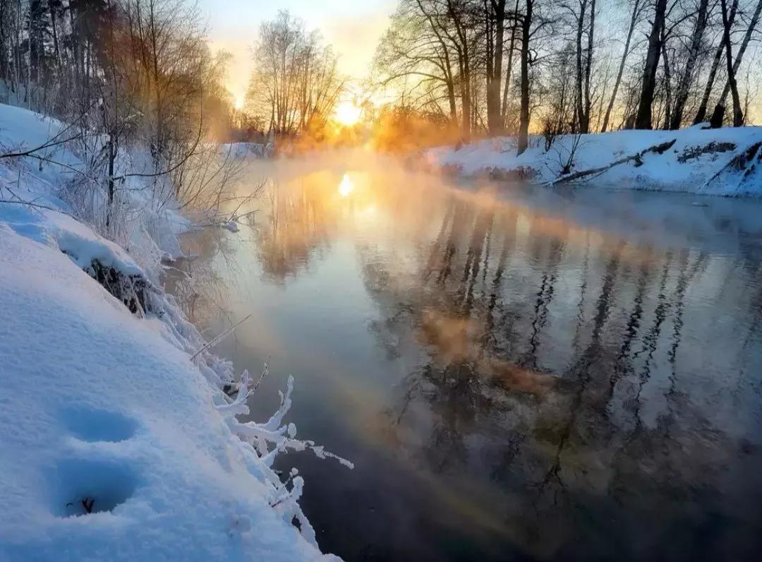 日近山红暖气新一阳先入御沟春,日近山红暖气新