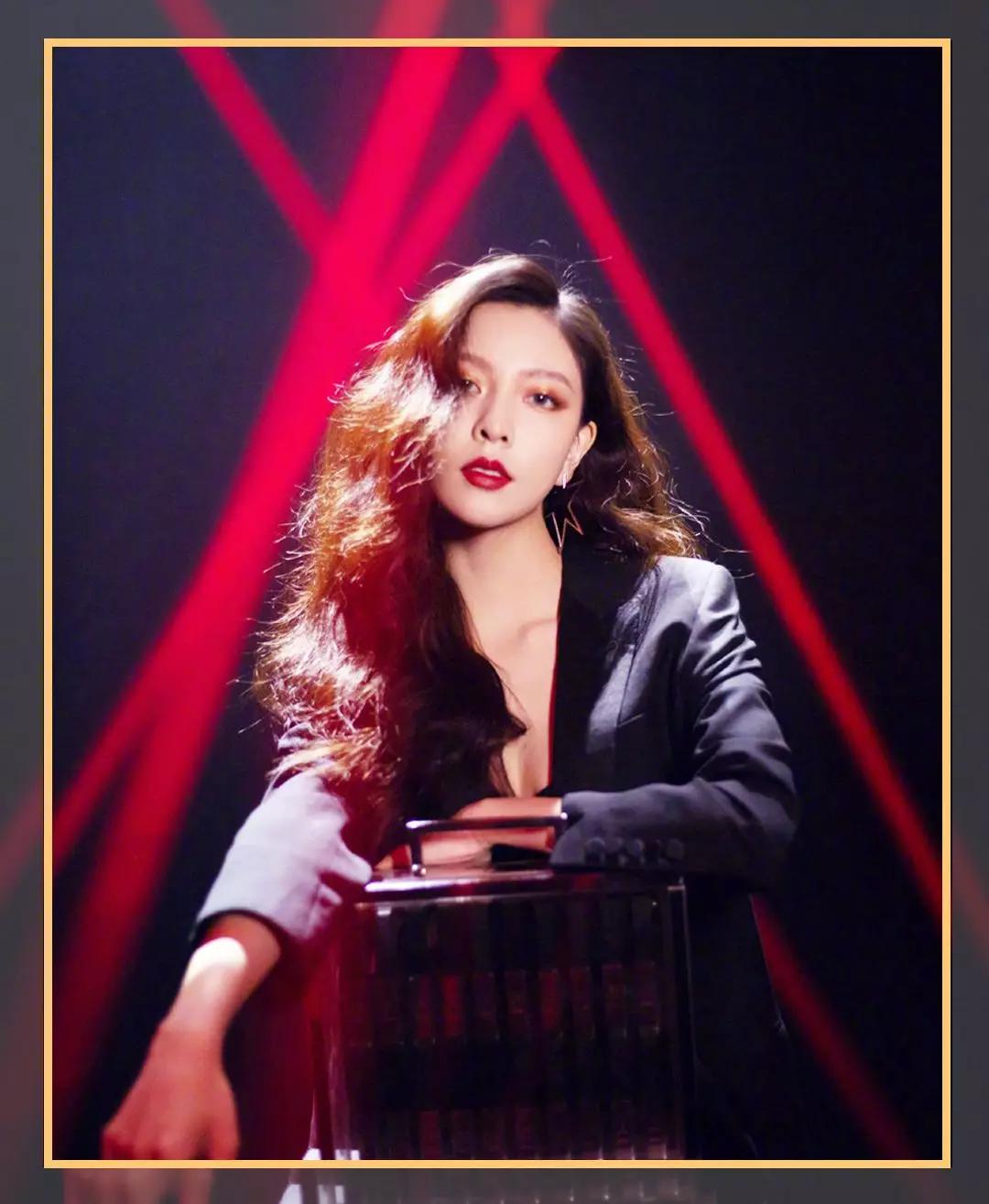 最火流行发型小脸,现在最流行的显脸小发型