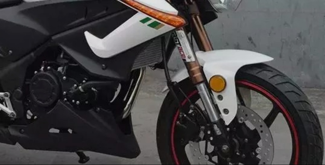 珠峰光阳250踏板摩托车,16年珠峰250大概多少钱