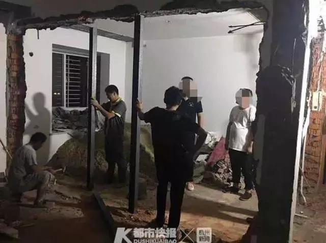 男子买房没几天邻居吓得全跑路,男子买下怪异老房子