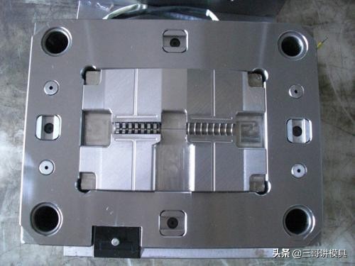 冲压模具抽牙孔开裂怎么办,冲压模具模板开裂处理方法