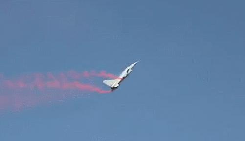 歼10b和f16哪个厉害,歼10b和f2对战