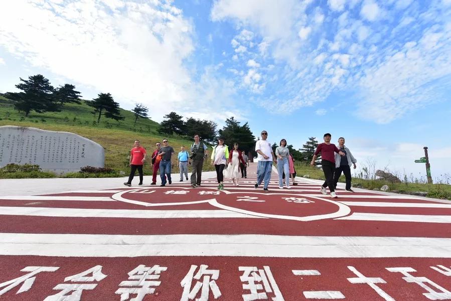 景点山楂树之恋,相约百里荒