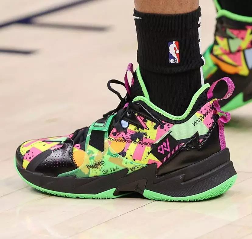 nba球星上脚布朗尼1代,nba球员上脚科比球鞋