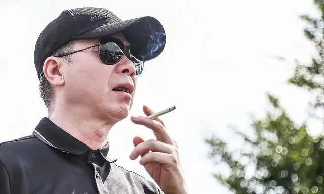 身价几十亿富豪抽多少钱的烟,身价过亿的吴奇隆抽什么烟