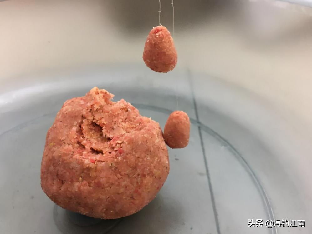 小鱼群中如何钓大鱼,小鱼群怎么钓鱼