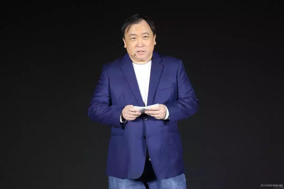 捡了遍地六便士,捡了六便士