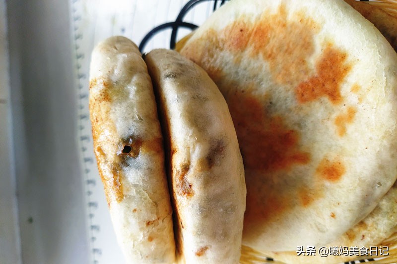 面发了怎么做饼,馅饼的面怎么和面又软又薄不破皮