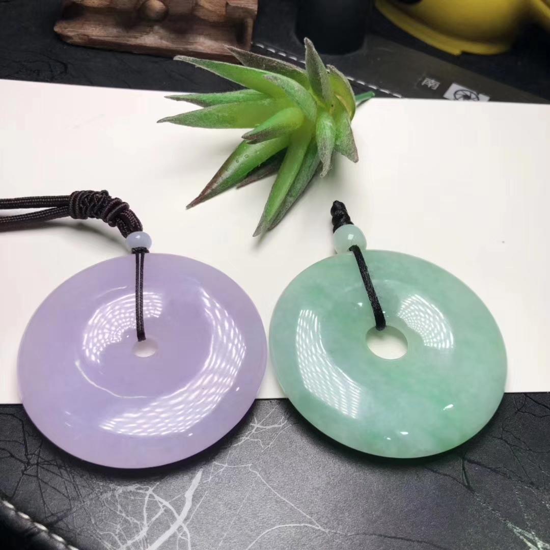 挑选翡翠吊坠牢记以下几点,翡翠吊坠选什么款式好