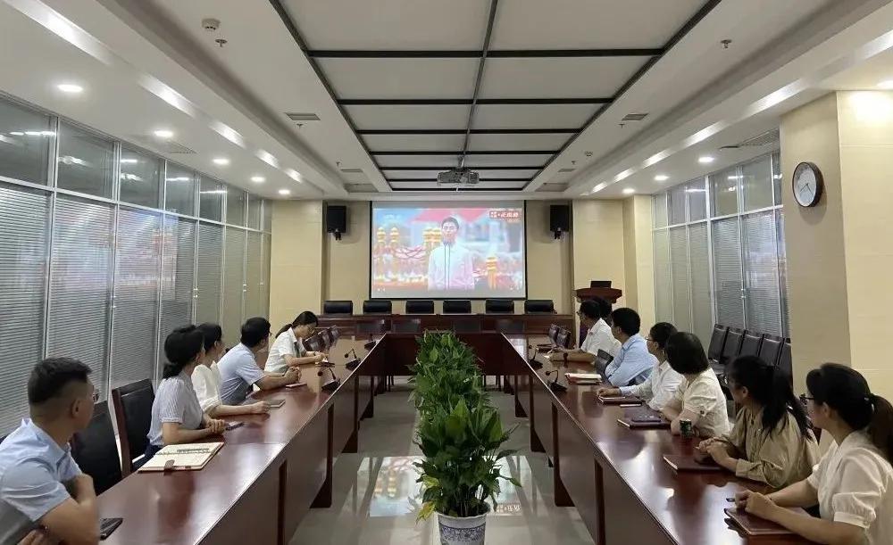 杨凌示范区组织收听收看庆祝中国*产党共**成立100周年大会实况转播