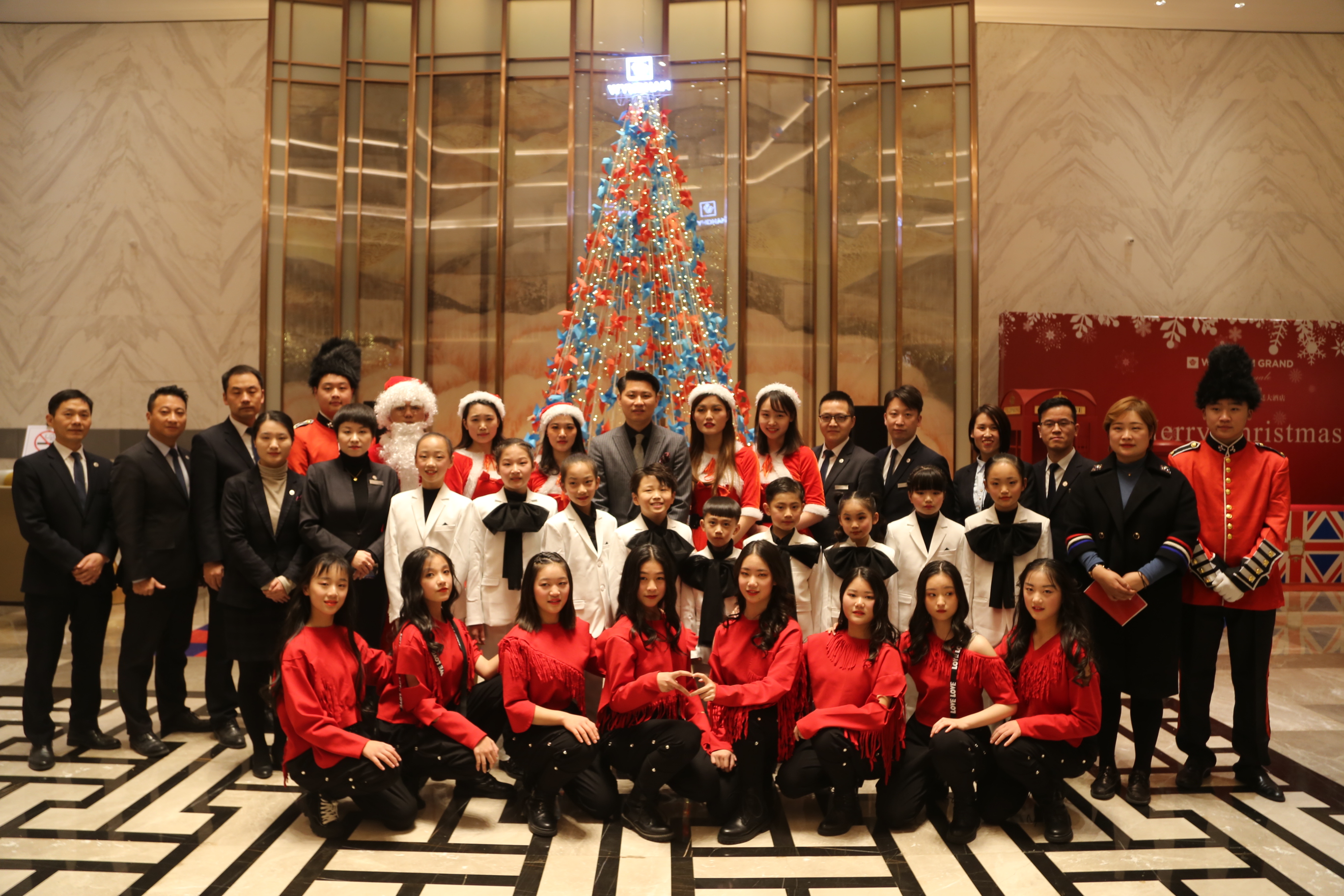 昭通温德姆至尊豪廷酒店圣诞树,温德姆阜阳圣诞树