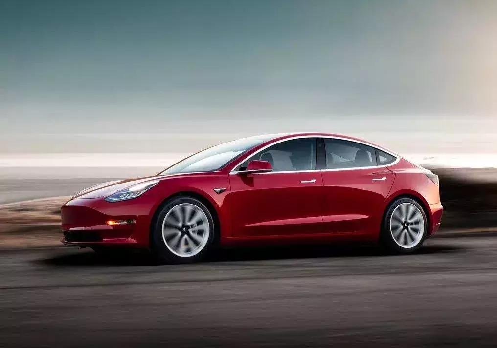 续航里程超过2000公里的燃油suv,12万元混合动力续航600kmsuv