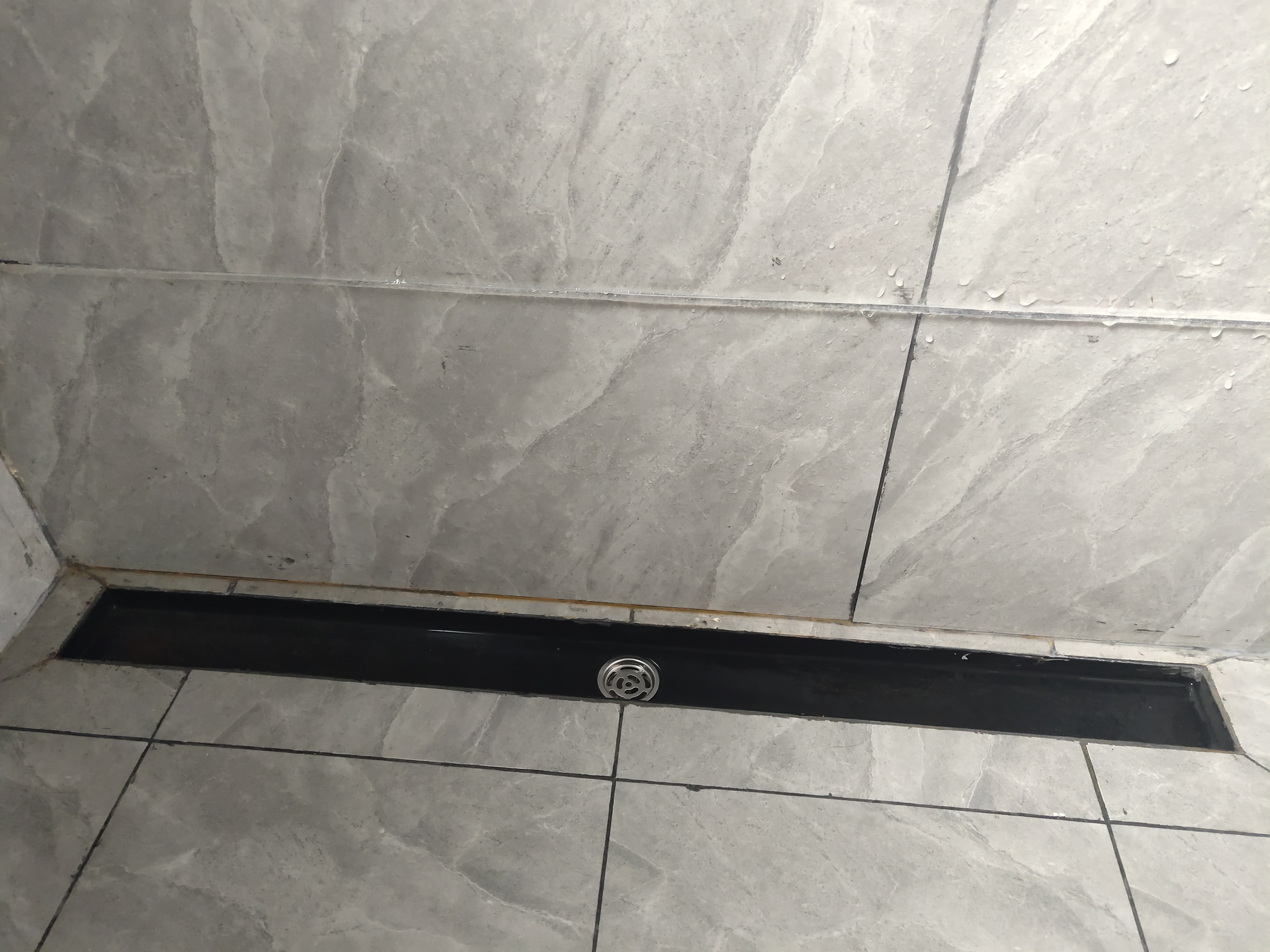 条形地漏下水慢怎么解决,长方形地漏怎么改圆形