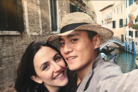 刘烨裙装,刘烨法国老婆的图片