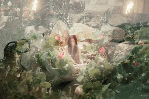 蓝色大海的传说全智贤穿搭玫红色,全智贤蓝色大海的传说眼泪变珍珠