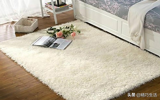 家里如何清洗地毯上的污点,家里的地毯脏了怎么洗小妙招