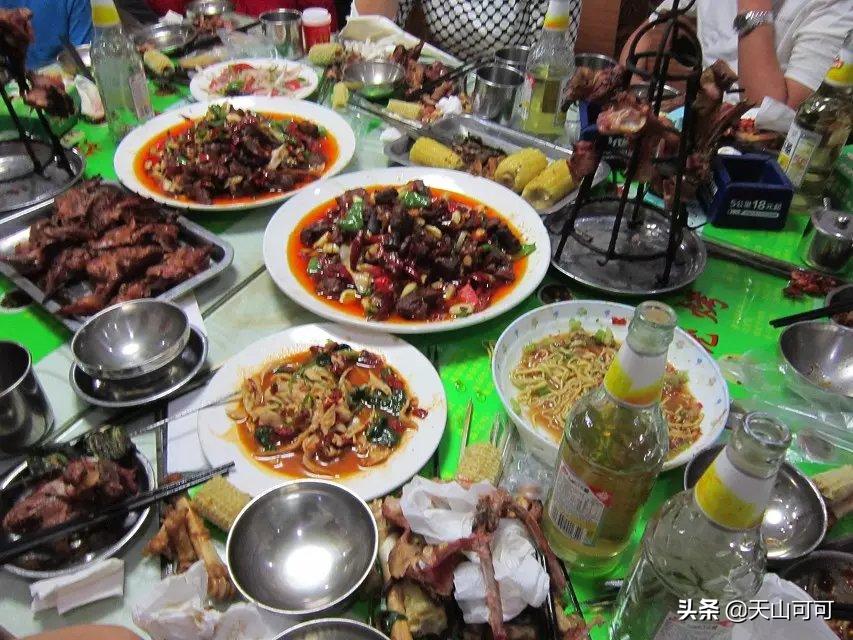 *疆新**消费水平怎么样?吃顿家常餐要多少钱?当地人却这么说