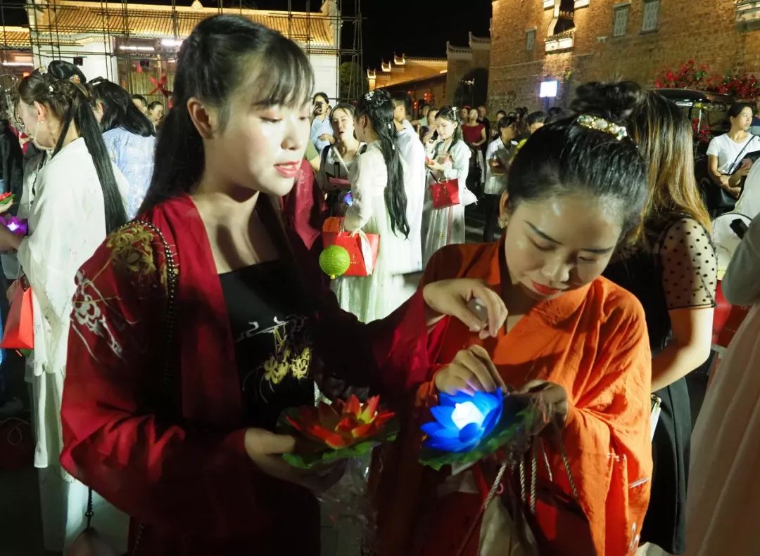 万载古城七夕直播,《七夕之夜》