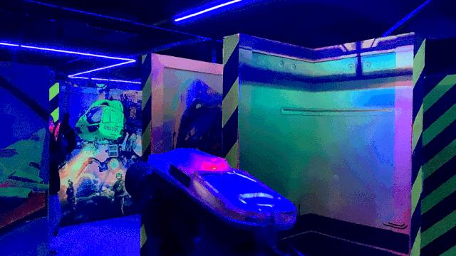 滑滑梯和蹦床乐园,弹力空间蹦床滑梯