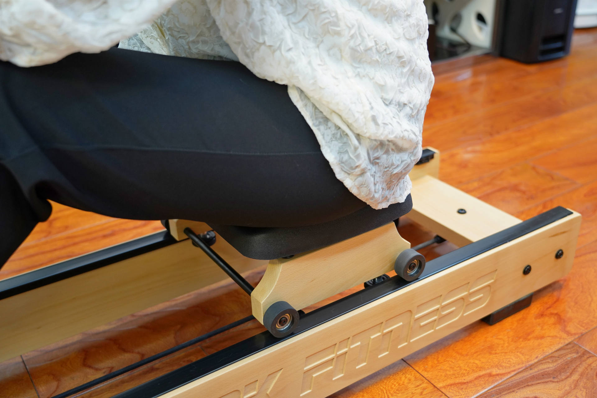 跑步机和划船机哪个效果好,划船机跑步机效果对比