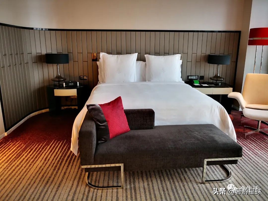 神の战|丽思、柏悦、MO、四季,陆家嘴7大奢华酒店谁是你的最爱?