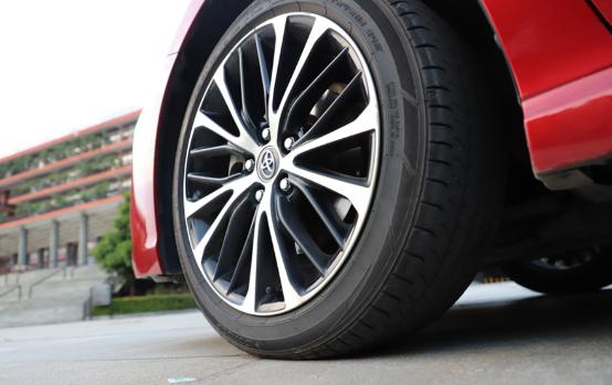 懂你所想，玩转第八代凯美瑞的极致操控