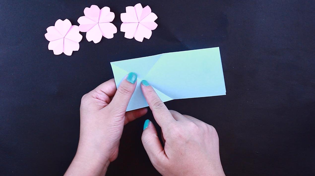 樱花折纸教程一张纸就可以折成,一张纸简单樱花折纸