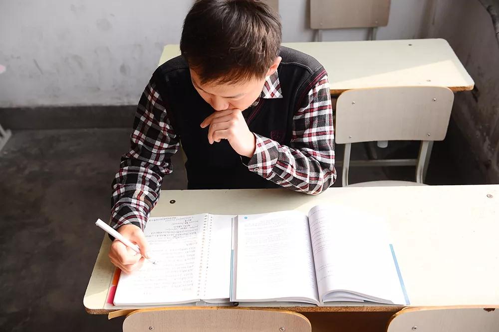 山西小伙演讲,山西男子流利英语