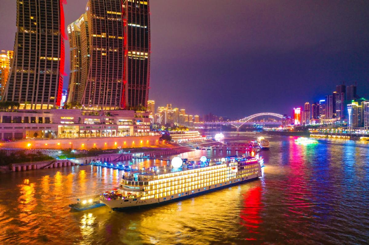 重庆的夜美得令人心碎照片,重庆的夜晚多么梦幻让人陶醉