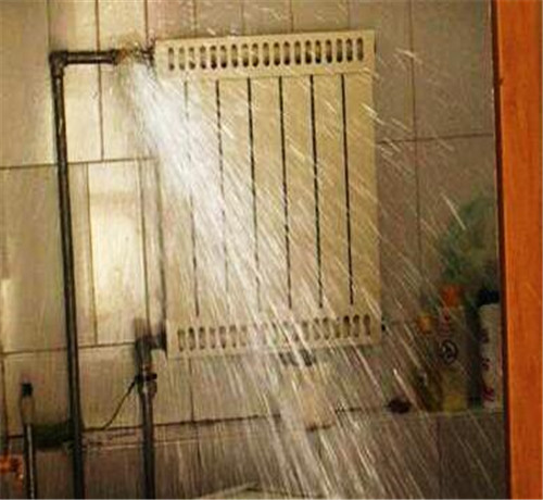 卫生间水管漏水怎么查找漏水点,水管漏水阀门关了为什么还漏水