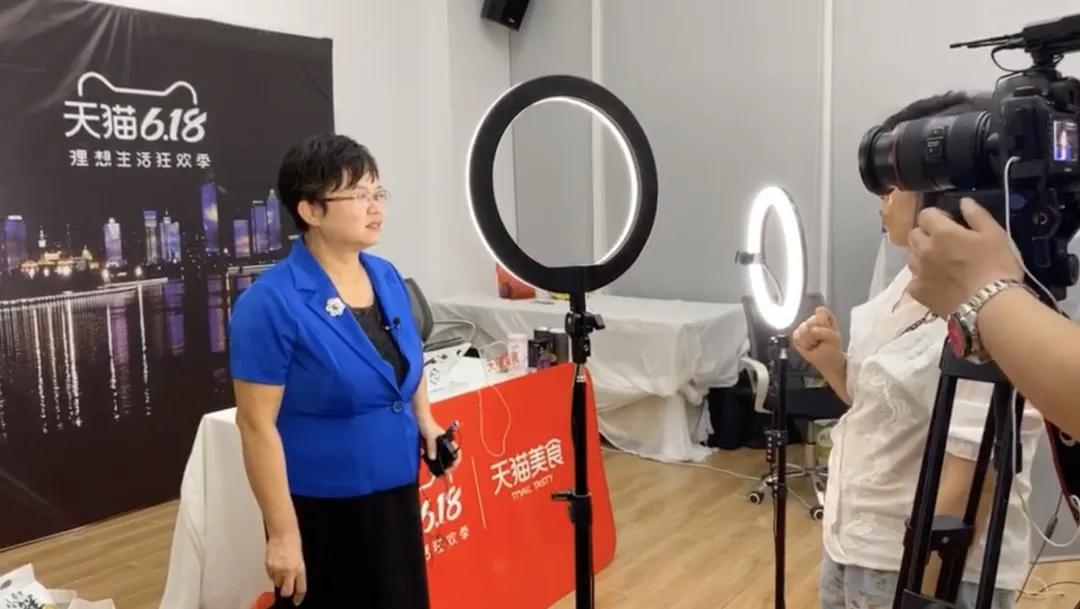 花姐带货直播间,花姐直播带货直播间