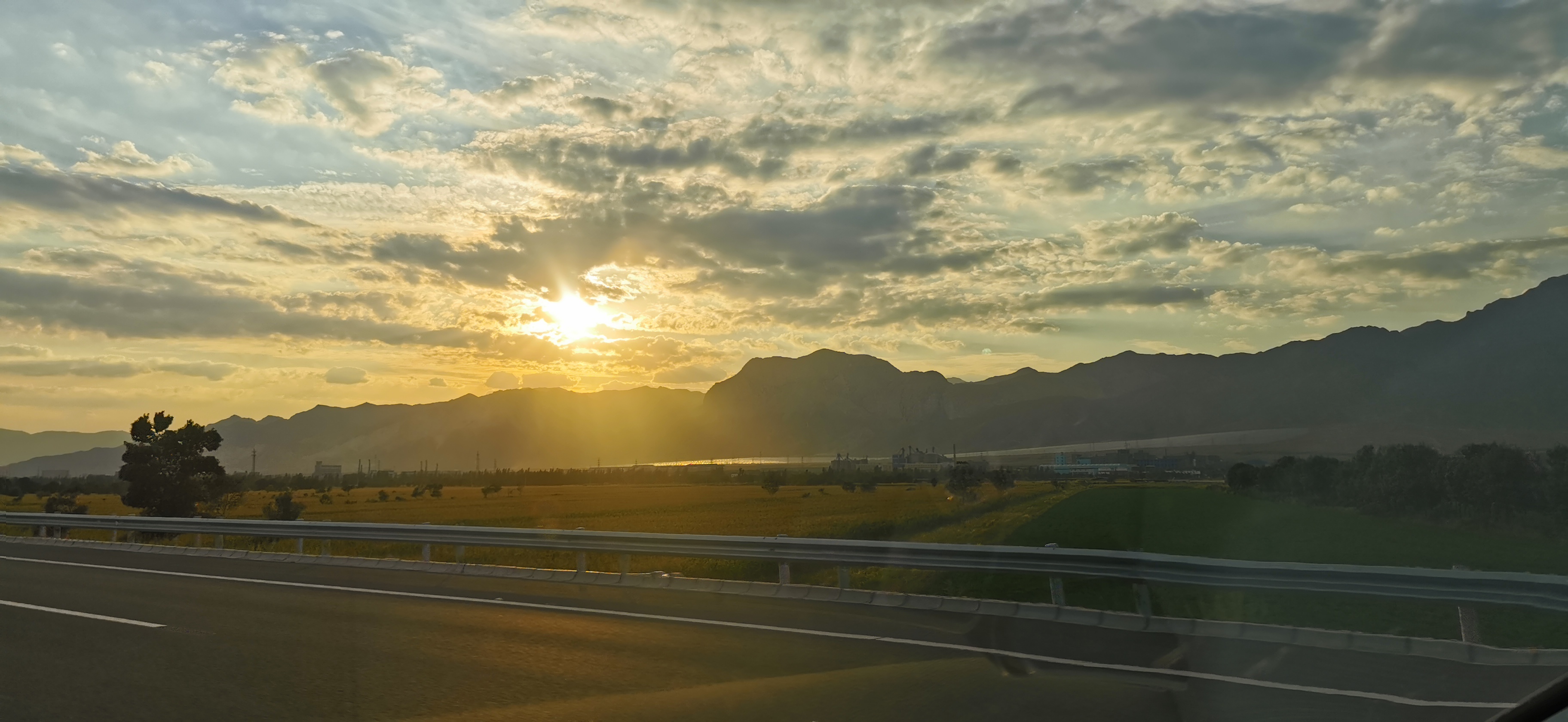 北京至大西北10天自驾游攻略,北京出发大西北环线自驾游