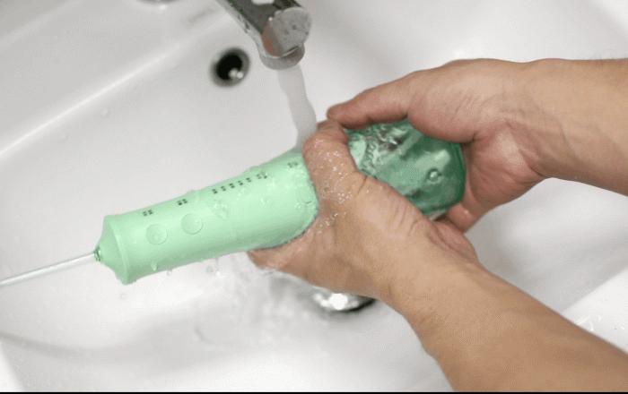 牙医向你推荐一款杀菌冲牙器,罗曼冲牙器加水