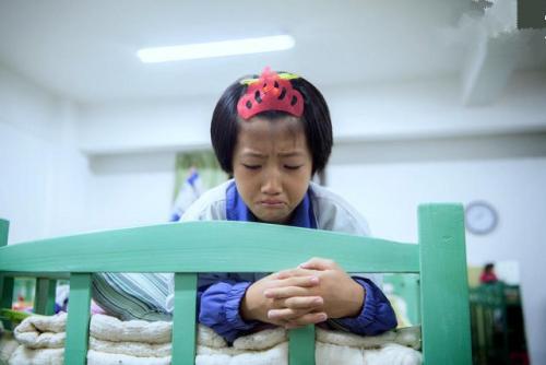 不建议初中生住校原因,初中生寄宿父母不让怎么办