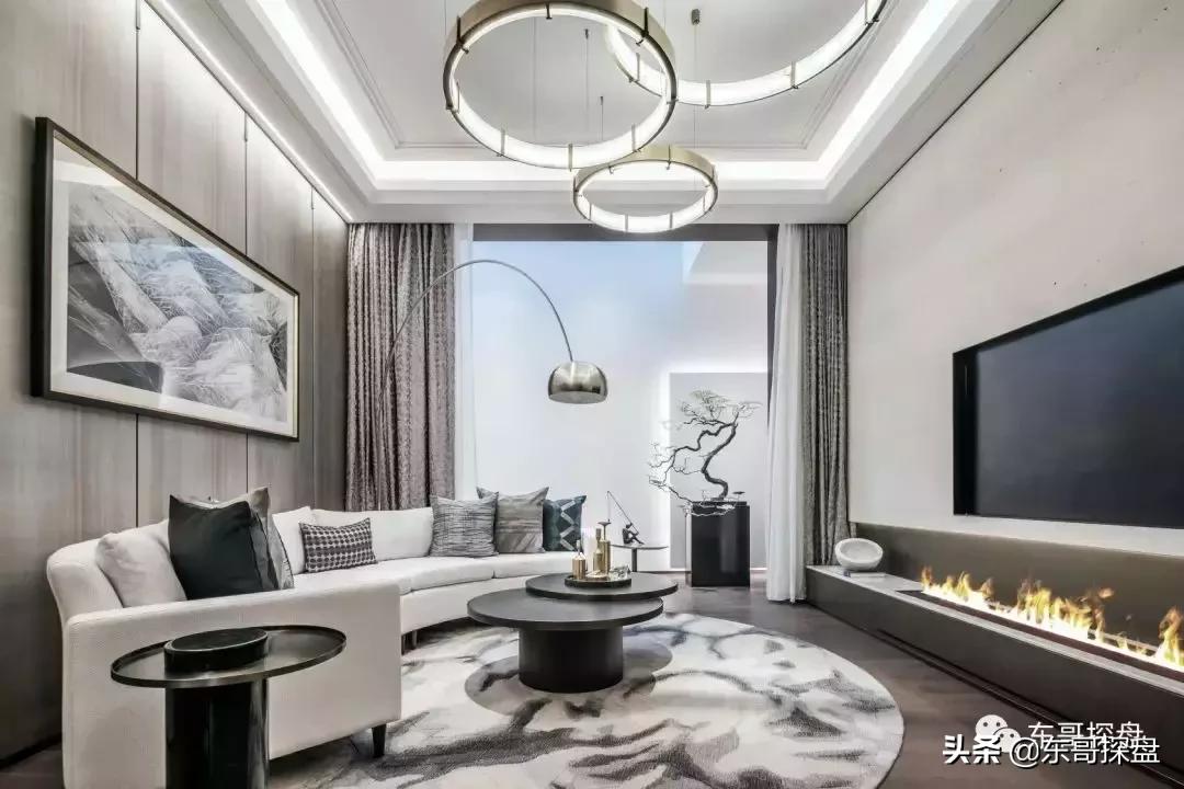 这才是郑州新贵追捧的湖畔臻品。100㎡出头的临湖独院来了