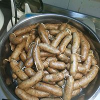 灌家常味的香肠做法,灌香肠肉馅需不需要加水