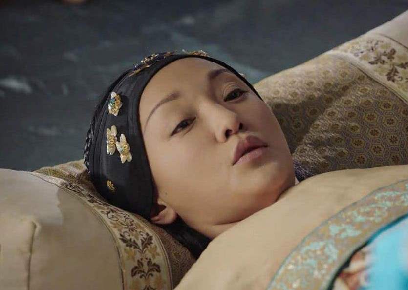 如懿传凌云彻和如懿的情感,如懿传原著凌云彻和如懿埋在一起