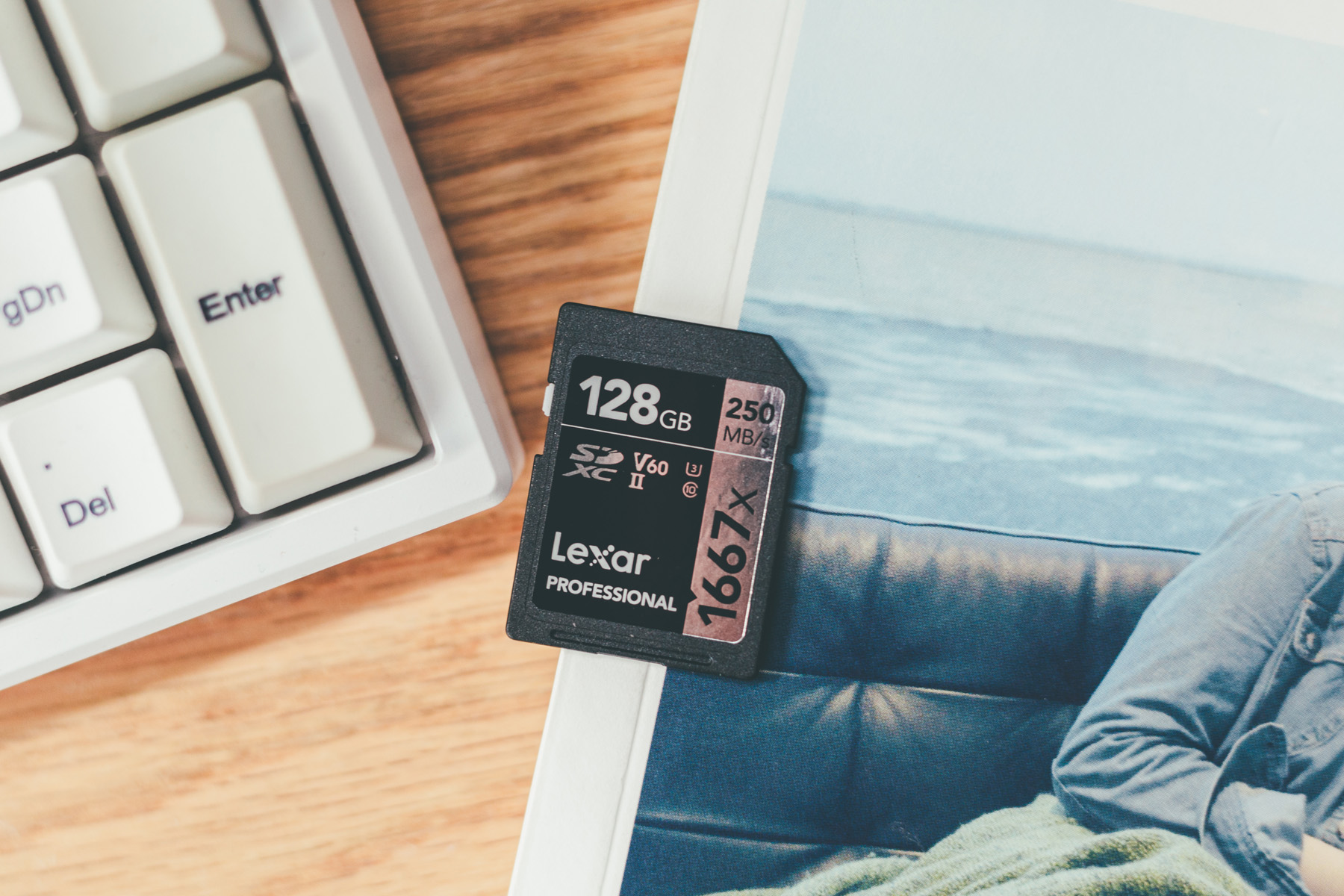 快一步，一卡搞定vlog素材拍摄，雷克沙1667XProSD卡体验