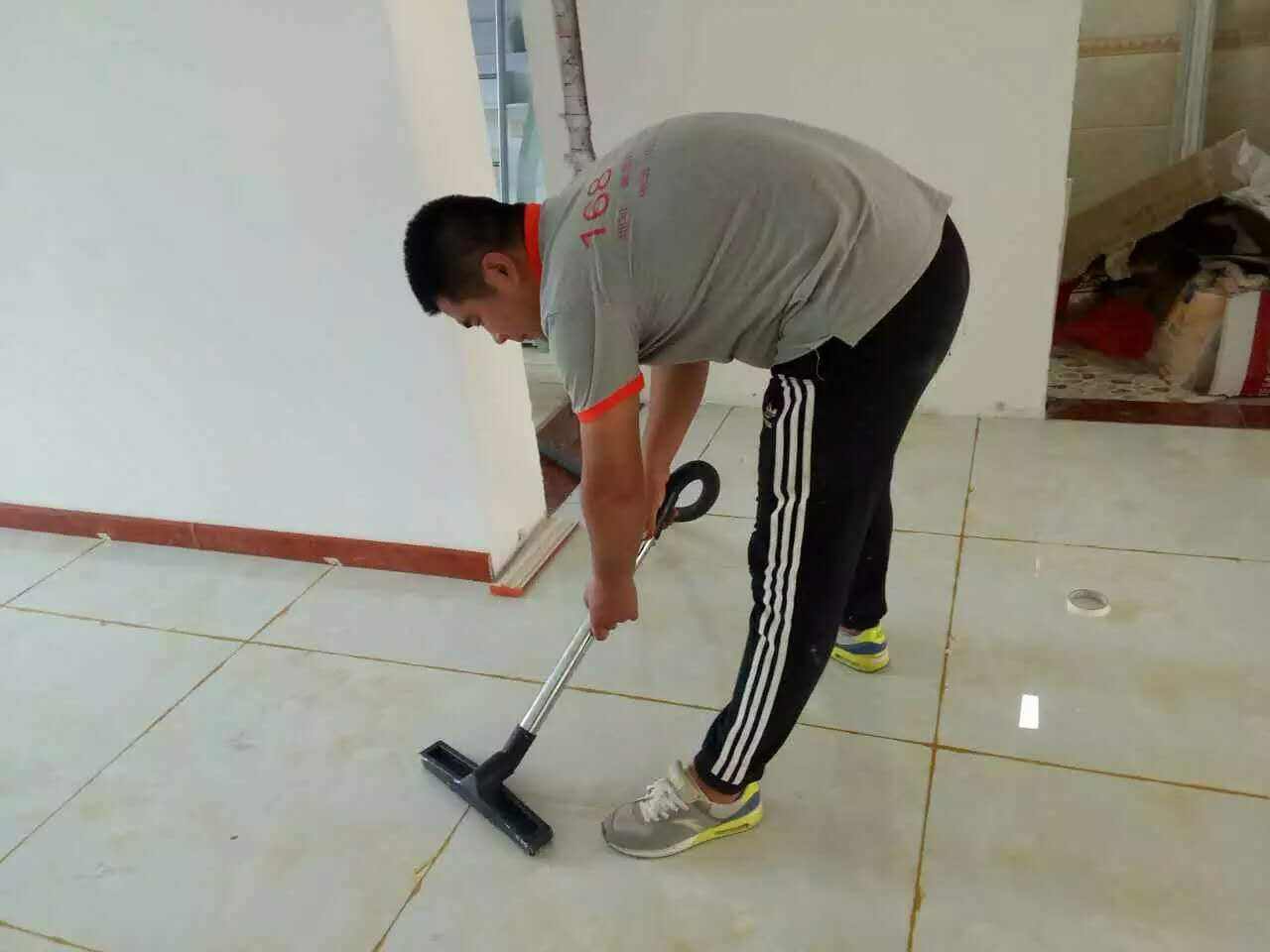 做不做瓷砖美缝大家能给些建议吗,瓷砖美缝有没有必要自己搞